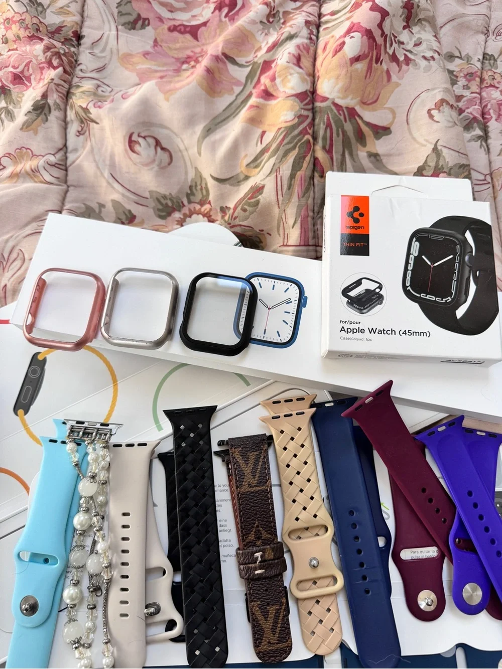 Apple Watch 7 Series Huge Bundle Case, Band, Straps excellent! Adult Owned!